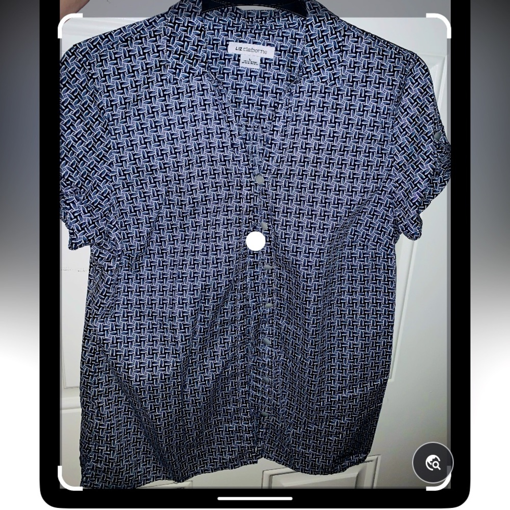 Liz Claiborne Puff sleeves button up women’s blouse